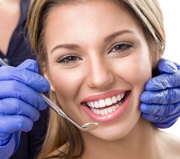 Knoxville Teeth Whitening at Dentist
